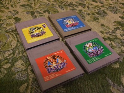 ※ 現貨『懷舊電玩食堂』《正日本原版、GBA(SP)可玩》【GB GBC】精靈寶可夢 神奇寶貝 黃版＋藍版＋紅版＋綠版