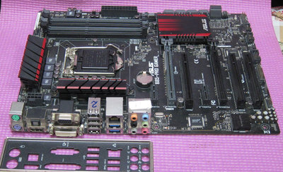 【1150腳位】ASUS 華碩 B85-Pro Gamer 主機板，四組DDR3插槽，前置USB3，VGA & DVI& HDMI 輸出 六組SATA 附檔板