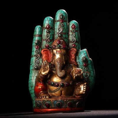 舊藏西藏寺院收老純銅純手工打造鑲嵌寶石彩繪描金藏傳密宗坐佛手象鼻財神一尊      品相保存完好   包4602