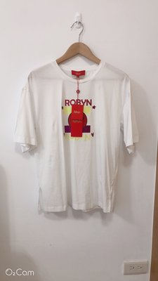 Robyn洪英妮 潮T恤 M 設計師價4380 (IROO,流行秀,亞米,MIAMIA,貝爾尼尼)