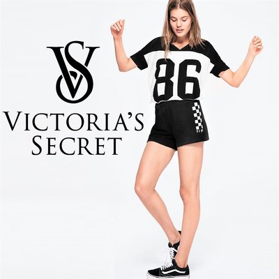 【菲菲美國舖】側邊格紋Logo。現貨~* Victoria's Secret *~PINK系列❤性感修身柔軟彈性運動短褲