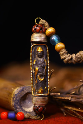 天然瑪瑙純手工掐絲鑲嵌寶石天珠，高9直徑2重約32克2412900【萬寶樓】古玩 收藏 古董