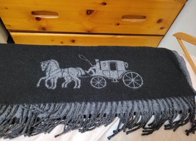 Coach 馬車logo 黑灰兩面雙色 193×50cm 100%純羊毛 圍巾 義大利製 全新品 購至美國