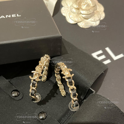 時尚萬歲 Chanel超美雙C logo皮革穿鍊大圈圈 圓圈耳環