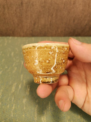日本回流陶瓷，信樂燒，信樂粗陶小杯。36148