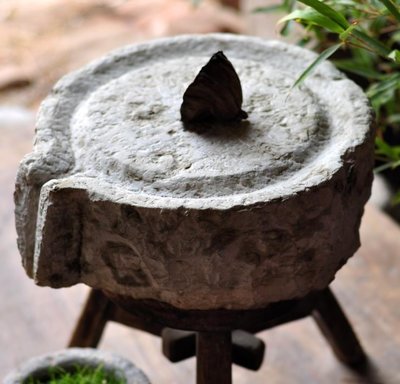 老石器老石雕古董清代老石磨盤茶臺茶桌石質精美遇水顯嫩茶綠色