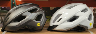 【小如的店】COSTCO好市多代購~Freetown MIPS 成人自行車安全頭盔/安全帽(1入)含5顆LED警示燈光照明 1654516