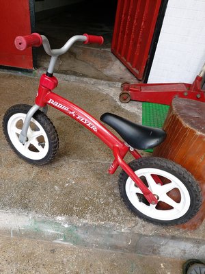 ((拍賣就是要撿便宜))二手商品--二手紅色兒童滑步車