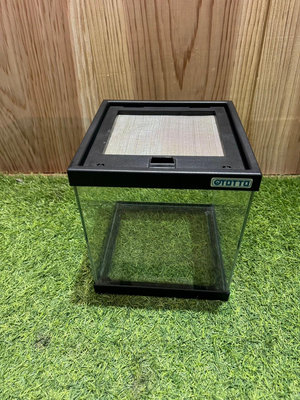 奧圖 OTTO 爬蟲缸  附保溫燈 全強化玻璃 塑膠框 爬蟲箱 台灣製造 爬缸 寵物缸 兩棲爬蟲 A6717晶選二手