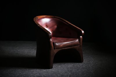 挖你老物《 早期皮革單人扶手沙發 》眷村 舊貨 vintage 懷舊 老件 早期 二手 復古 retro 皮椅