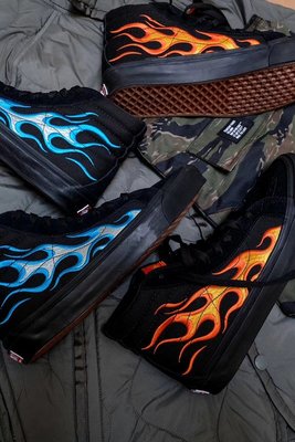 Vans Vault OG SK8-Hi LX Blue Flame 經典高幫帆布板鞋“火焰黑藍白”