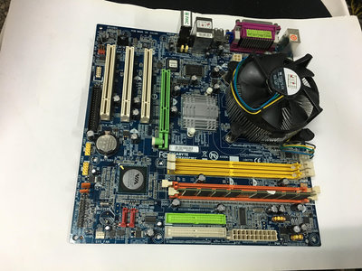 電腦雜貨店→775技嘉 GA-VM800PMC 主機板+CPU+風扇+1G記憶體  二手良品 $1300