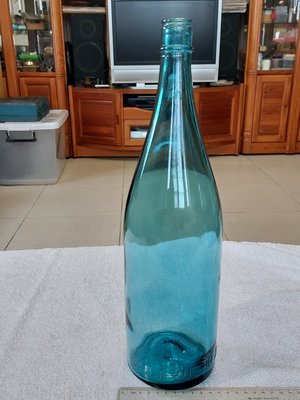 玻璃瓶(7)~早期~無蓋~正味~淺藍色~大醬油瓶~高約39.5CM~懷舊.擺飾.道具