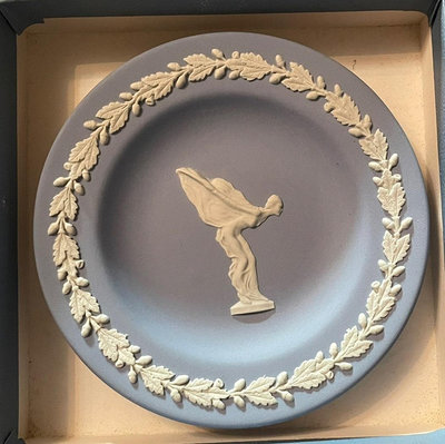 日本回流英國頂級骨瓷WEDGWOOD浮雕精美賞盤
