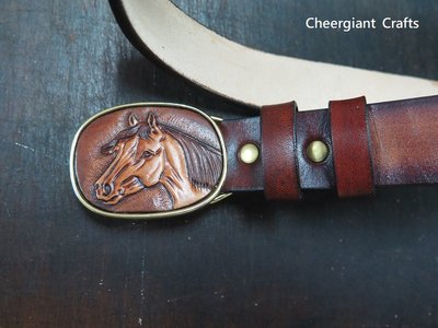 馬頭皮雕皮帶扣牛皮腰帶可訂顏色及尺寸Hand carved horse belt buckle leather belt