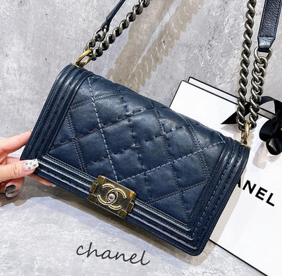 二手旗艦 Chanel 藍色牛皮 粗線菱格紋 復古金釦 復古銀鍊 Boy 25公分 肩背包 斜背包  (中友店)