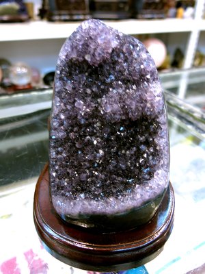 [[晶晶洞洞]烏拉圭(ESP)等級紫晶晶鎮.重1.44公斤