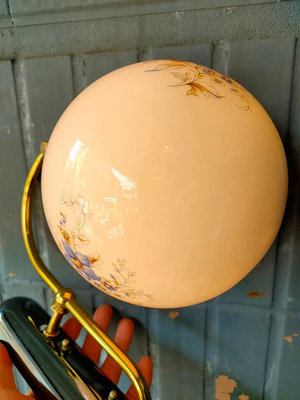 歐洲 特殊 奶油球 銅壁燈 圓球拋燈 . 可上拋 或 下拋 兩種裝法 . 全件總長約 28 球徑約 15-16 . 內