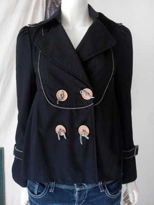 專櫃品牌EBASE黑色可愛公主袖雙排釦外套(女，SIZE:M號)