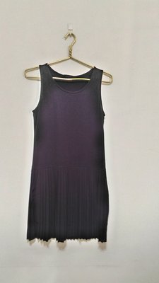 超值 九成新( 很新) ~ 韓國製品牌 CORNER SHOP  春夏 無袖 黑色  下擺百摺 小洋裝