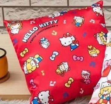 全新Hello Kitty50周年一番賞K賞抱枕