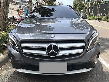 ★小庭嚴選 Mercedes-Benz GLA180 灰 已認證★