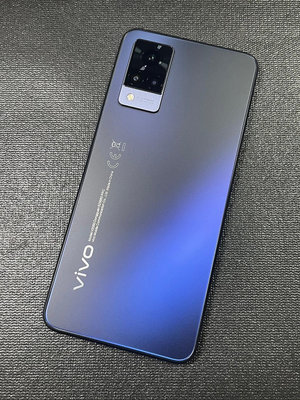 【有隻手機】VIVO V21s(5G網路手機) 內建-8G/128G 深藍-原廠福利機(原廠有提供保固)