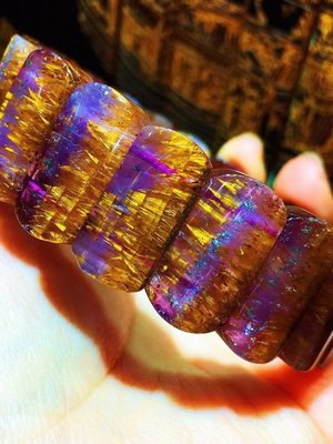 43576極光23紫鈦晶手排20.7x10.7x6.7mm重量：63g顆顆滿鈦，內含23種礦物質，獨特絢麗，晶體飽滿！！