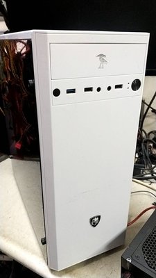 【玉昇電腦】白色電腦二手機殼