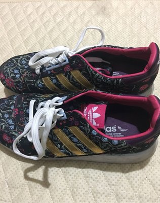 Adidas 近全新男‘女款休閒鞋