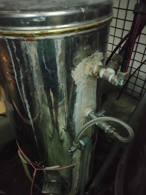 #電熱水器#配管+更換30加侖新爐