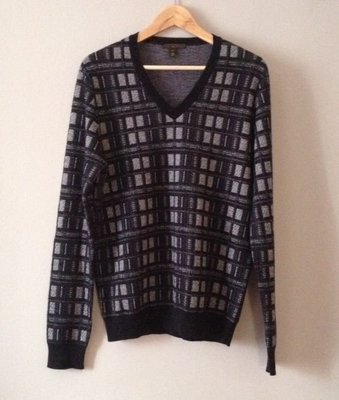 [品味人生]保證正品 Louis Vuitton LV 黑色格紋 毛衣  cashmere  size M