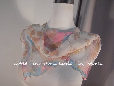 Little Ting Store:駝底梅花款蝴蝶浪花滾邊SILK絲大方巾可搭配絲巾圍巾披肩頭巾髮帶