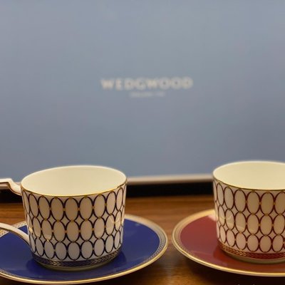 全新WEDGWOOD瑋致活紅粉年華骨瓷2杯2碟歐式小奢華咖啡具下午茶杯碟組（紅配藍）🌸