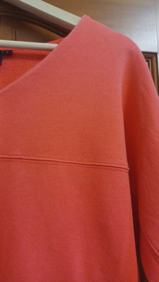 IROO 暗橘色V領五分袖長版厚棉上衣