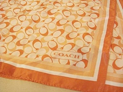 清倉大降價！全新正品美國名牌 COACH 經典桃橙色 LOGO 絲巾領巾方巾，低價起標無底價！本商品免運費！