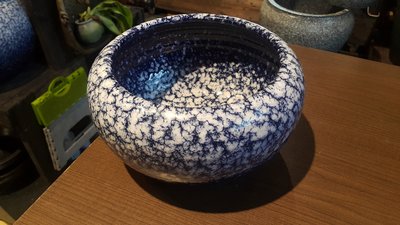 【星辰陶藝】(藍白) 聚寶盆，聚寶甕，水盆，花器，滾球流水