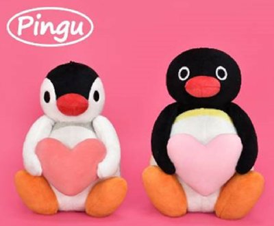 ///可愛娃娃///~大型16吋超可愛的Pingu家族抱愛心款~圍圍巾款~企鵝家族絨毛娃娃~企鵝絨毛玩偶-約42公分