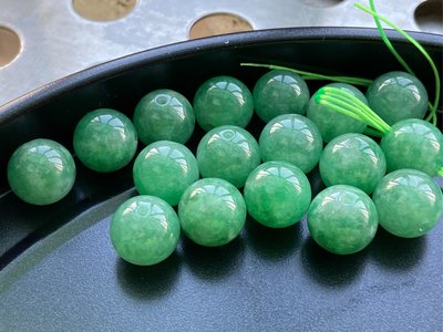 冰糯種A貨正綠滿綠翡翠手鍊（11.9mm、17顆）