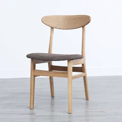 Guai 小秋店 現代靠背椅北歐蝴蝶椅簡約實木餐椅家用橡膠木餐椅純實木餐廳凳子