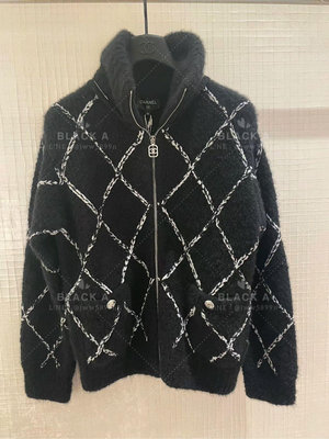 【BLACK A】Chanel 23N滑雪系列 菱格羊絨針織連帽外套 黑色/米白色 小香 價格私訊