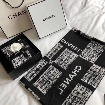 Chanel vip 2025 gift scarf