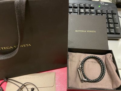 Bottega Veneta 銀黑色 BV 皮革手環