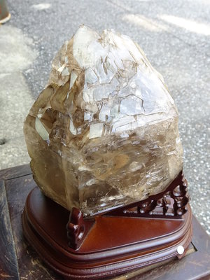 ~shalin-crystal~巴西鱷魚骨幹水晶~3.84公斤~完整度高~除穢聚氣~化煞聚財~值得珍藏!