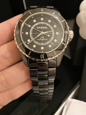 保證專櫃真品‼️近全新 最新款簍空‼️Chanel J12 38mm 12鑽黑色自動機械腕錶 ❤️H5702 H5705