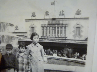 C--老臺北58年火車站-台北車站(一律免運費)原版老照片2張一起競標-罕見老文獻