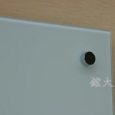 磁性玻璃白板90x120cm(不含筆槽) MBS304