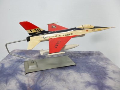 黑色小館A18~早期軍用模型飛機模型F-16 U.S. AIR FORCE