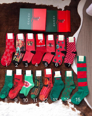 预定款：（任意4雙裝） 【聖誕襪-新年襪】Gucci等大牌新年聖誕紅綠款襪子，任意選4雙一組配Gucci紅綠盒子。