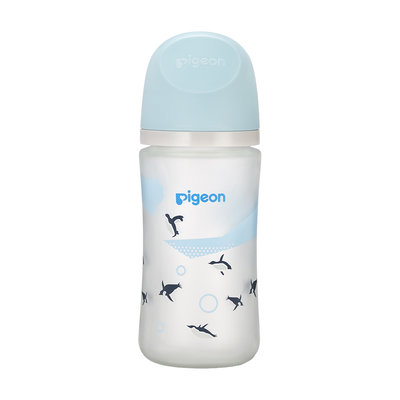 瘋狂寶寶***Pigeon貝親第三代母乳實感矽膠護層奶瓶240ml/企鵝(P80279G)
